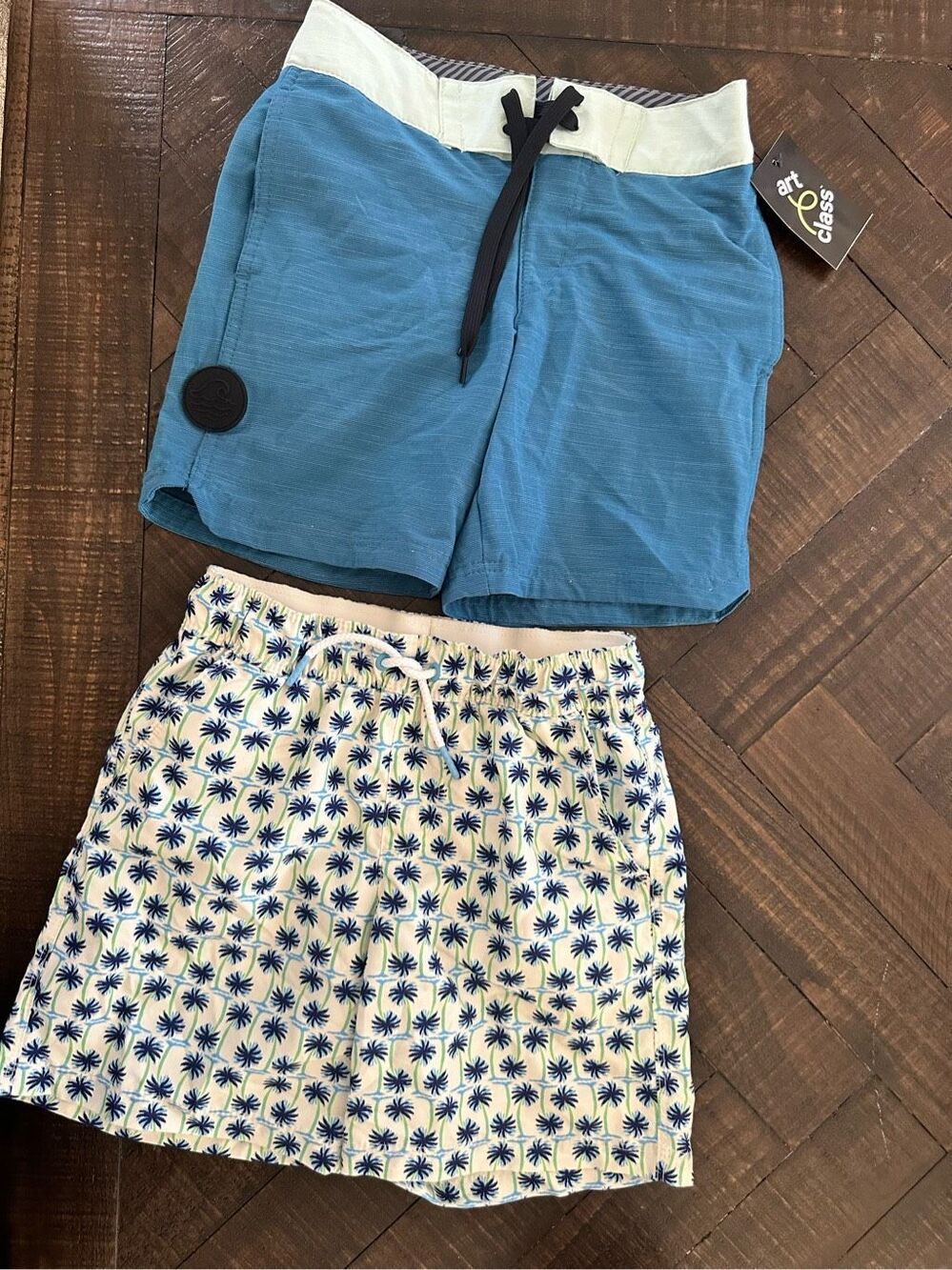 🌸 Target Brands Boys Swim Shorts With Sewn in Liner Size Medium 7/8
